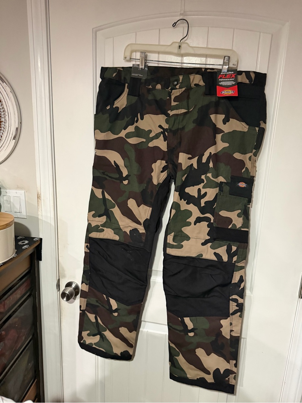 New with tags Dickies Men’s Camo Cargo Pants with Black Reinforced Knees